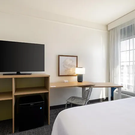 Spark By Hilton Savannah Airport Hotel Exterior photo